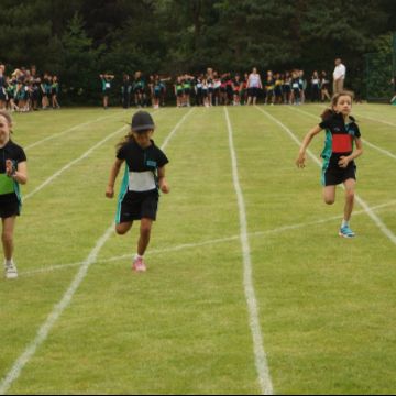 Sports Day - Y3 girls